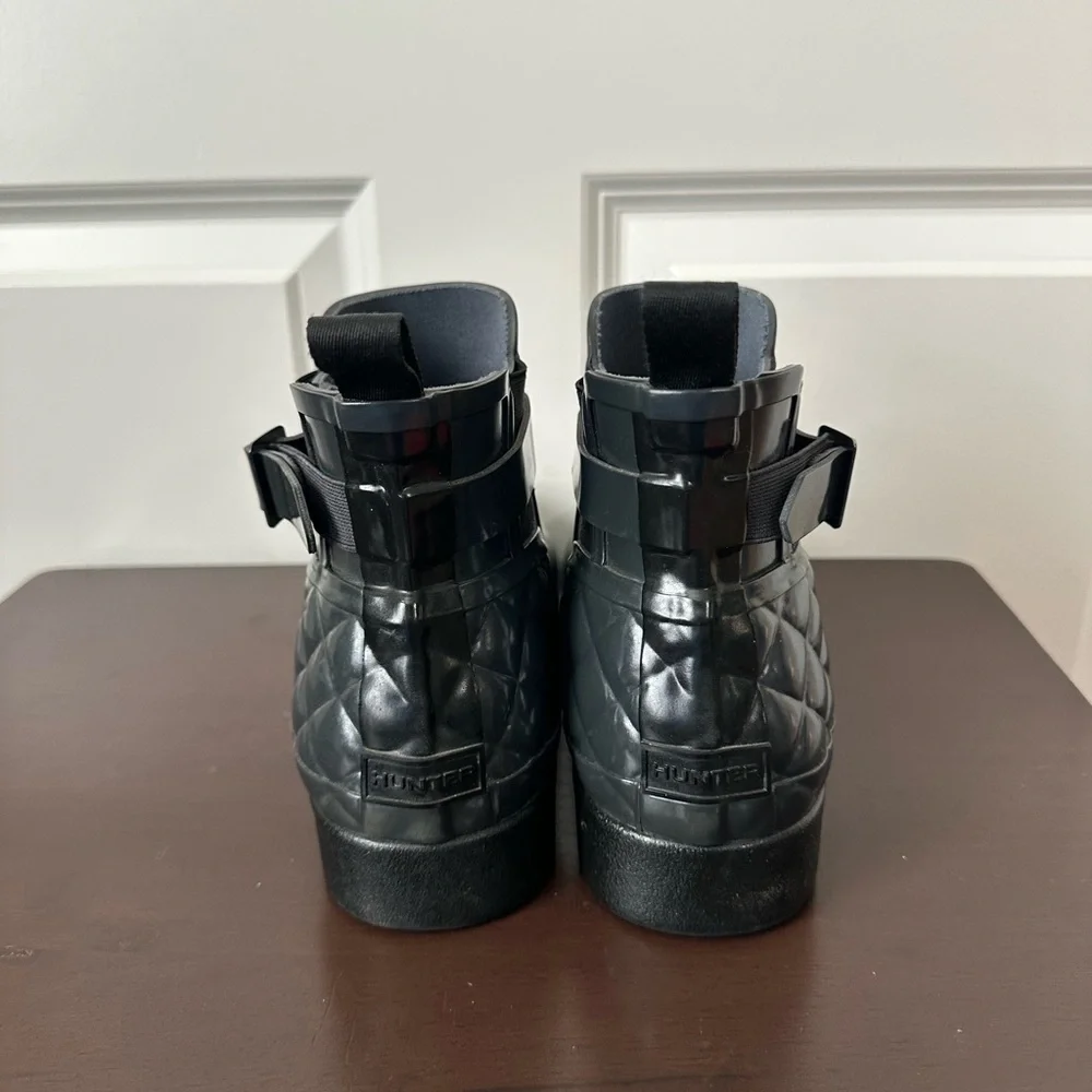 Hunter Slate Grey Refined Gloss Quilt Chelsea Rain Booties Size 10